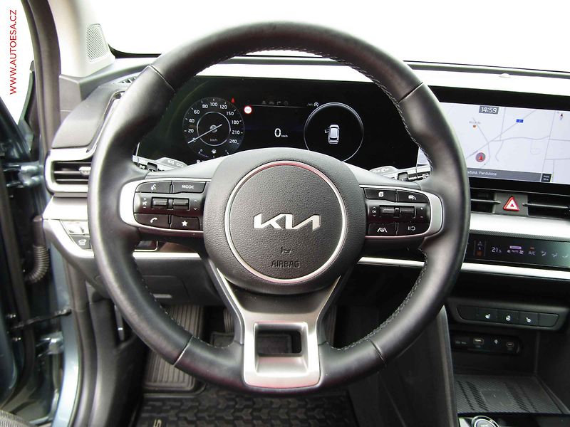 Kia Sportage (2022) 1.6 T-GDi, 1.maj,ČR, TOP - fotka 22 z 26