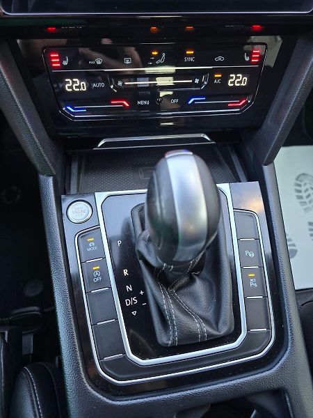 Volkswagen Arteon FL. R-LINE 147kW 4x4 DSG KŮŽE - fotka 32 z 49