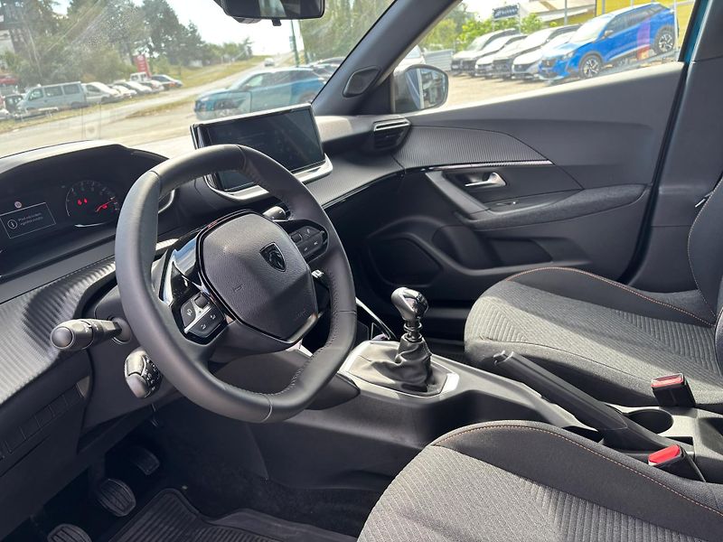 Peugeot 2008 STYLE PureTech 100 S&S MAN6 - fotka 11 z 22