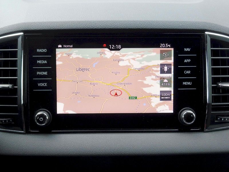 Škoda Karoq (2019) SportLine 1,5 TSI 110kW - fotka 13 z 29
