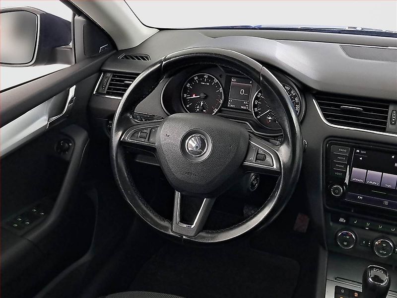 Škoda Octavia (2013) 1.8 TSI, Automat, Navi, Xenony - fotka 15 z 19
