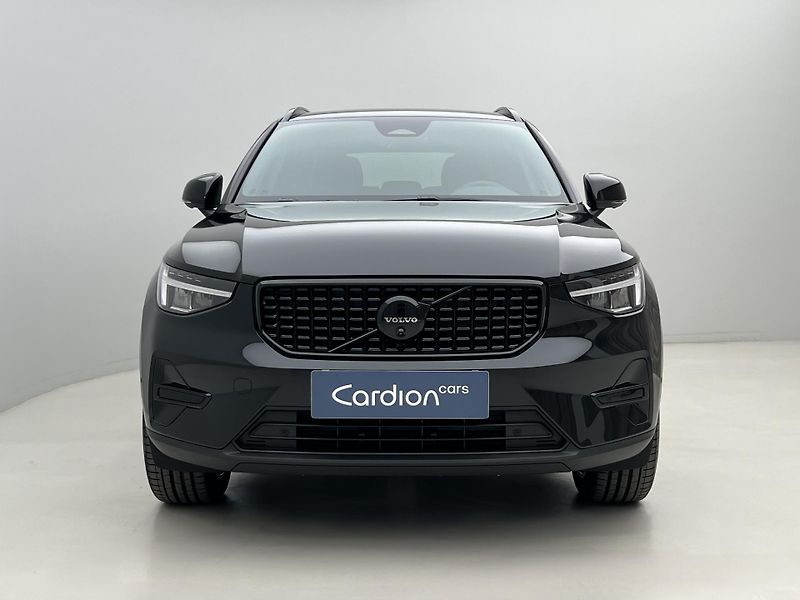 Volvo XC40 (2026) B3 BLACK EDITION PLUS AUT - fotka 13 z 43