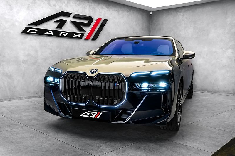 BMW Ostatní 60 M-Sport Individual Theatre - fotka 3 z 29