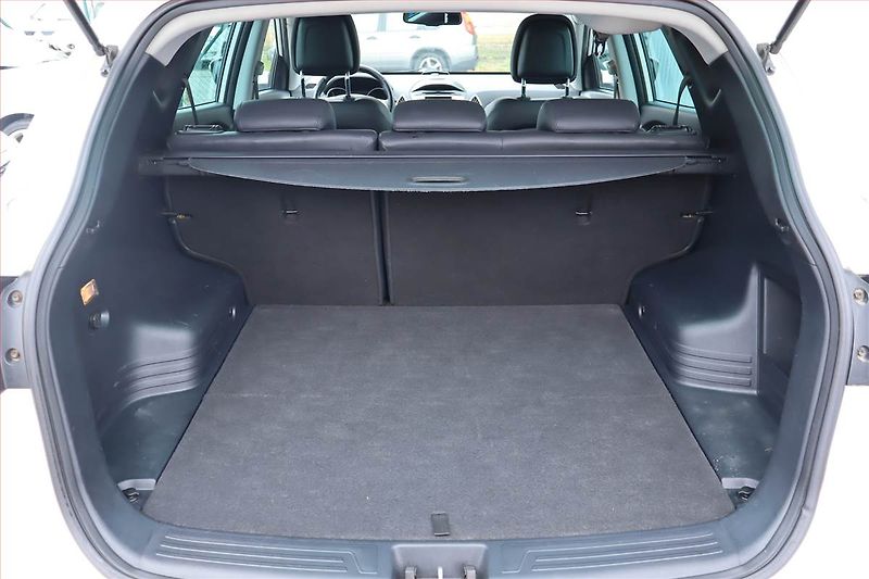 Hyundai ix35 (2011) 1.7 CRDi, Serv.kniha, Tempomat - fotka 14 z 19