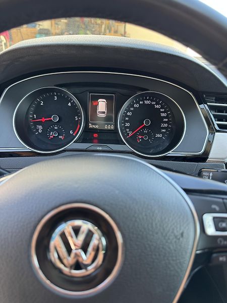 Volkswagen Passat (2017) VW Passat B8 2,0 TDI COMBI - fotka 8 z 12