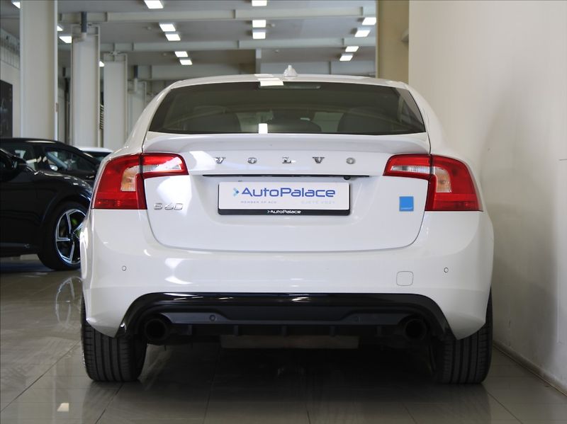 Volvo S60 2,0 Polestar 270kW 75tkm.ČR - fotka 4 z 27
