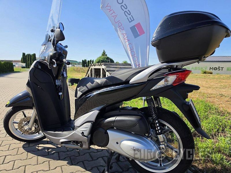 Honda SH 300i (2012) - fotka 13 z 16