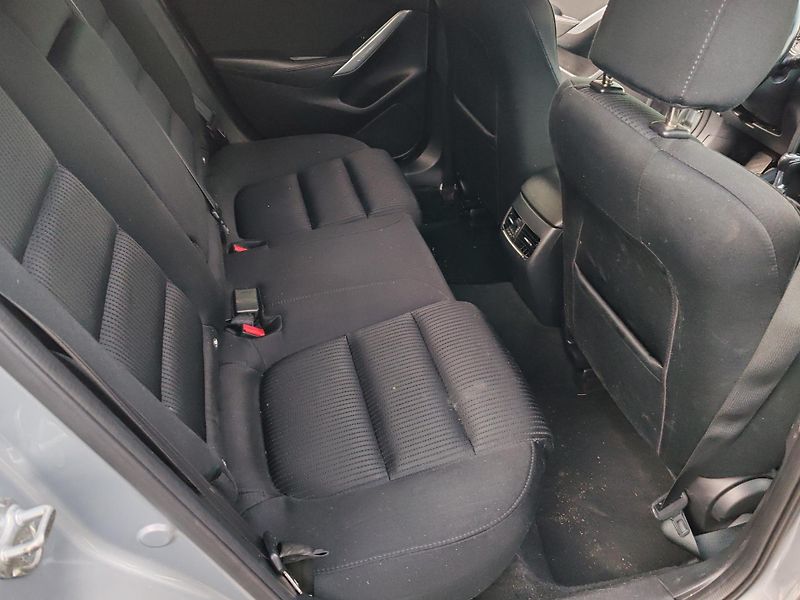 Mazda 6 2.2 kombi - fotka 13 z 20