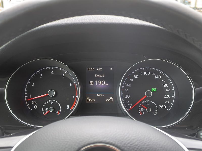 Volkswagen Golf Sportsvan (2017) 1.4TSI 110KW DSG – NAVI - fotka 23 z 50