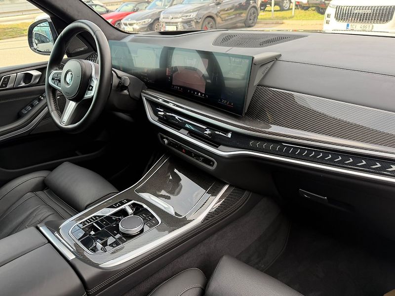 BMW X7 xDrive 40d nátáčecí náprava - fotka 19 z 32