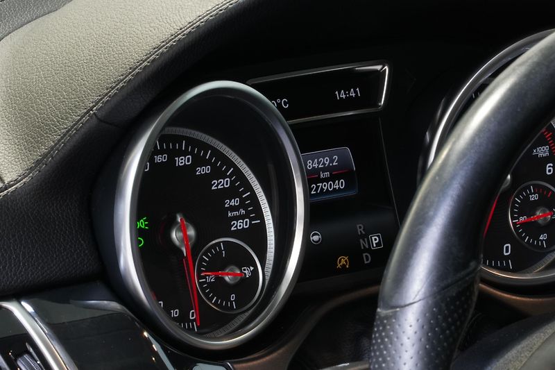 Mercedes-Benz GLS 350dAMG,ČR,NZ.TOP,TAŽNÉ,VZDUCH - fotka 18 z 35