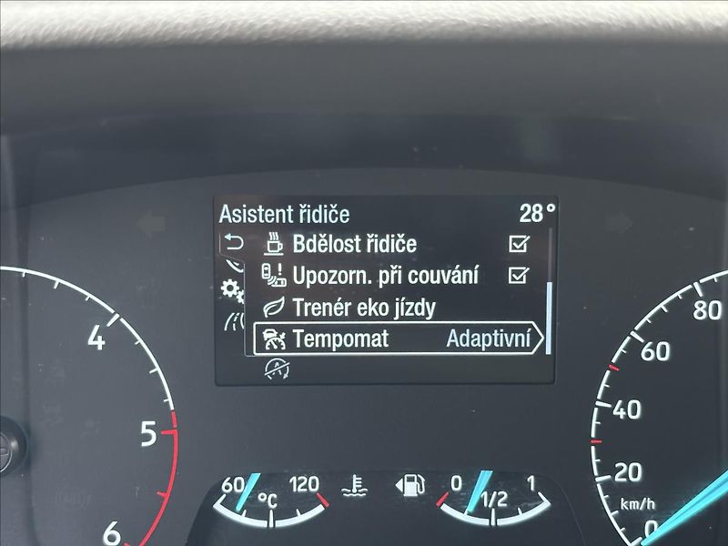 Ford Tourneo Custom 2,0 EcoBlue Titanium X 136kW - fotka 42 z 45