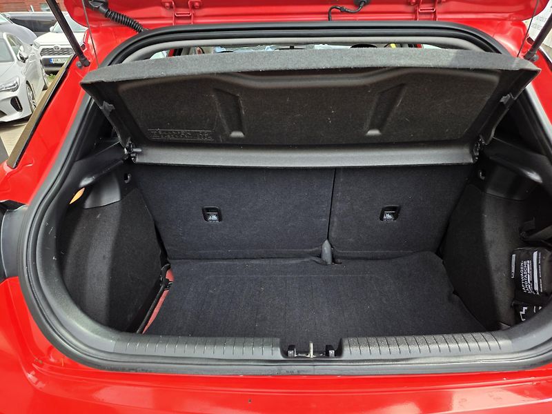Hyundai i20 1.2-KLIMA-ABS-ISOFIX - fotka 13 z 16