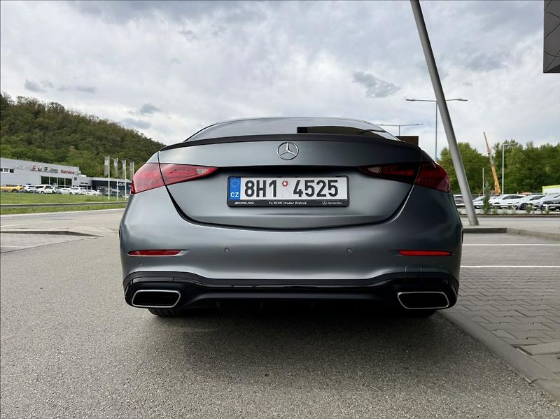 Mercedes-Benz Třídy C AMG Paket  C 300 4MATIC - fotka 6 z 24