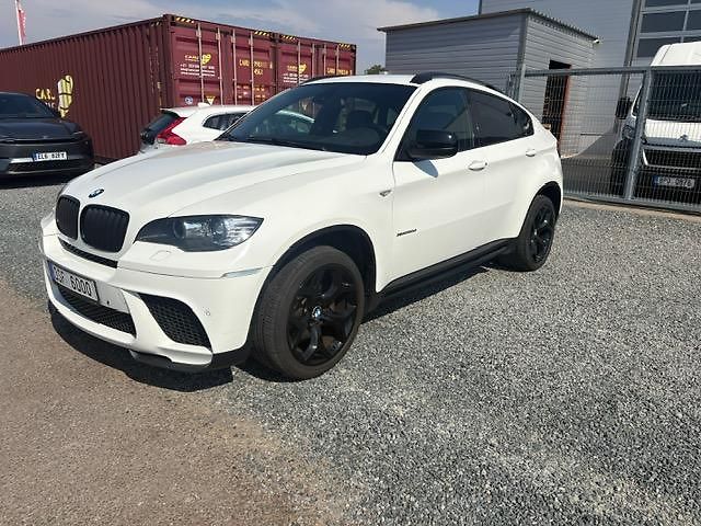 BMW X6 (2012) - fotka 1 z 7