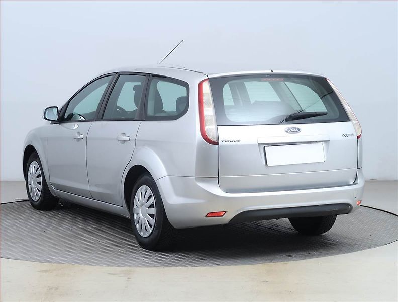 Ford Focus (2010) 1.6 TDCi, po STK, Klima - fotka 4 z 14