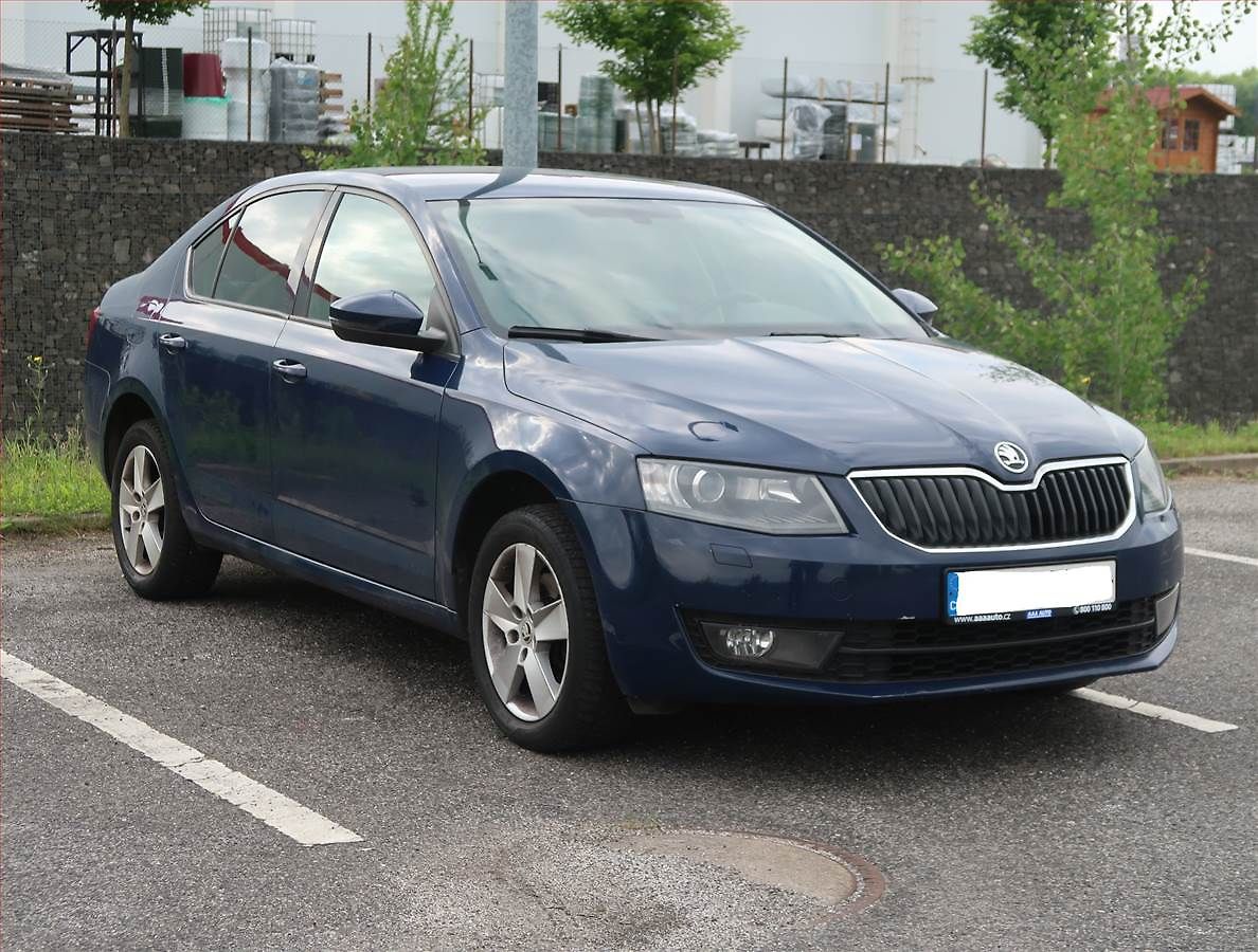 Škoda Octavia 2.0 TDI, Navi, Xenony