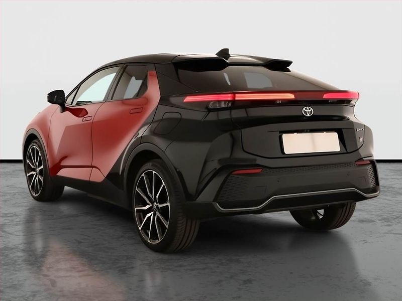 Toyota C-HR (2024) 2.0 Plug-in - fotka 4 z 21