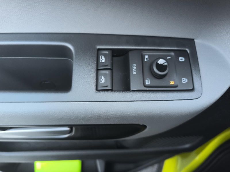 Volkswagen ID.Buzz Long Pro 86KW - fotka 10 z 27
