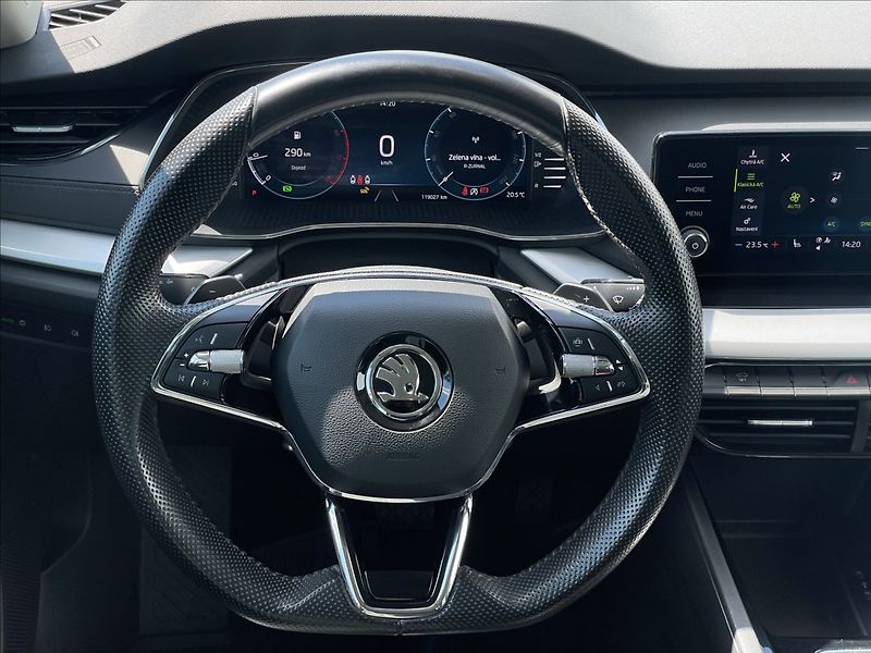 Škoda Octavia 1,5 TSI DSG Ambition Plus - fotka 8 z 23
