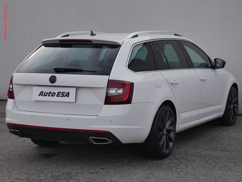 Škoda Octavia (2019) 2.0 TDi, RS, DSG, LED - fotka 4 z 26