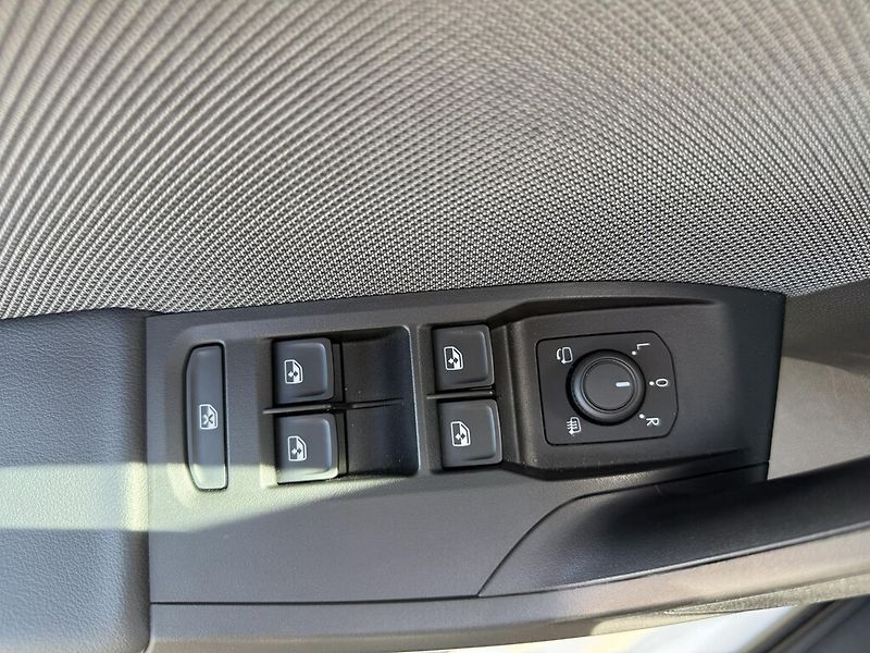 Seat Leon DSG 1,5 TSi 85 kW Style - fotka 19 z 22