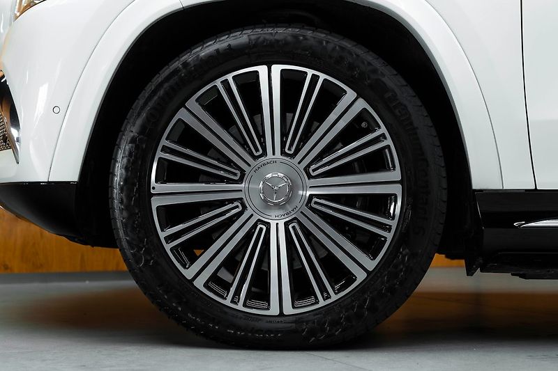 Mercedes-Benz GLS Maybach - fotka 6 z 34