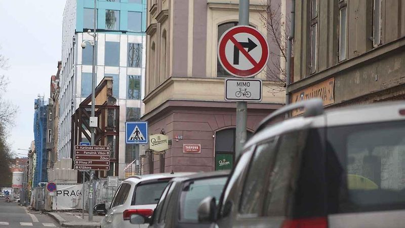 Konec vyhrazeného pruhu pro cyklisty