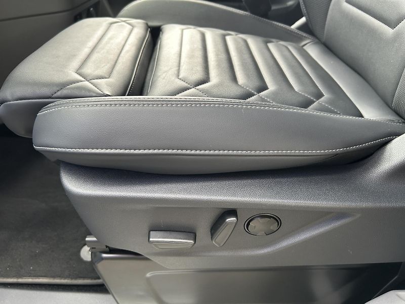 Ford Tourneo Custom Titanium X L2 SPACÍ VESTAVBA - fotka 25 z 42