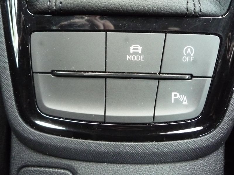 Škoda Scala (2024) 1,0TSi 85kW Top Selection - fotka 13 z 20