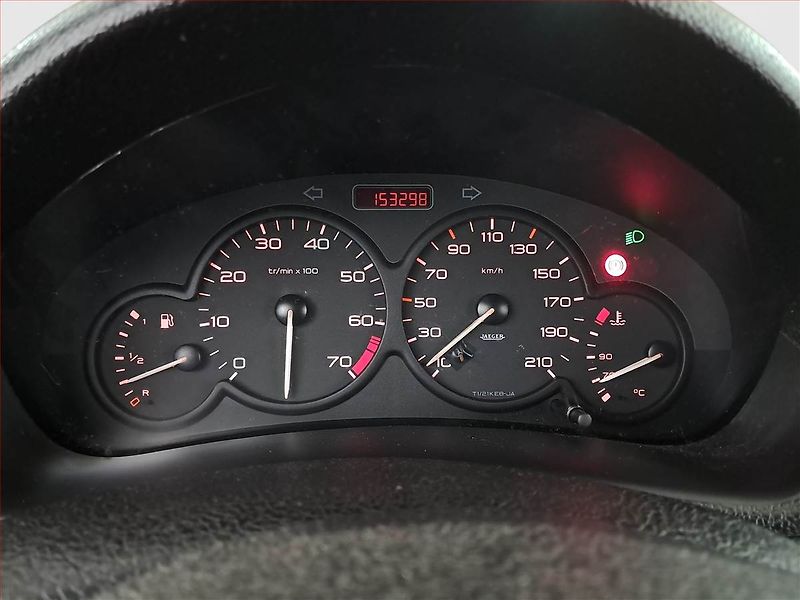 Peugeot 206 (2001) 1.1 i, plně pojízdný - fotka 11 z 14