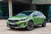 Kia XCeed zatím pokračuje.