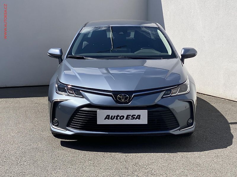 Toyota Corolla (2023) 1.5 VVT-i, 2.maj,ČR, Comfort - fotka 2 z 19