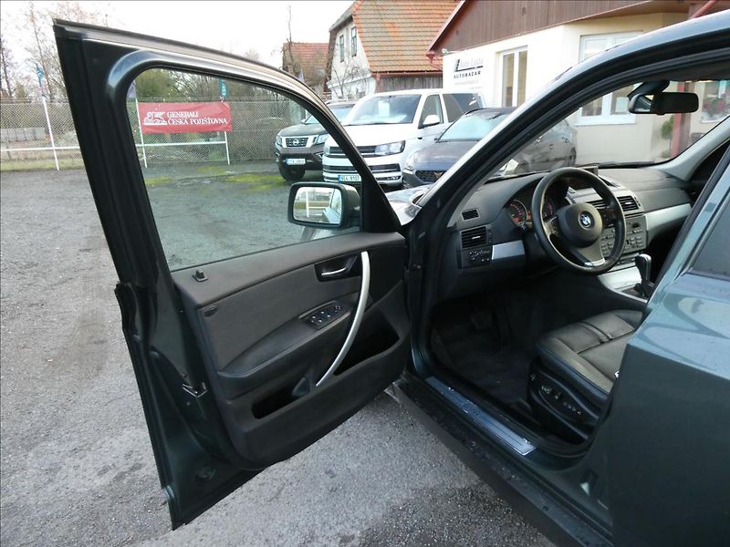 BMW X3 2,0 d xDrive 130kW,automat,TZ - fotka 14 z 38