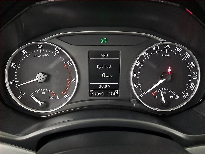 Škoda Octavia (2009) 1.4 TSI, Tempomat - fotka 11 z 17