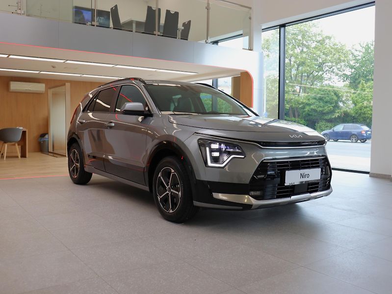 Kia Niro STYLE 1,6 GDi HEV 6DCT - fotka 3 z 20
