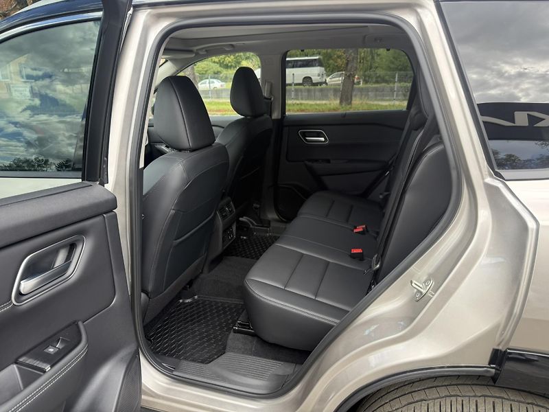 Nissan X-Trail (2026) X-TRAIL E-POWER 213HP e-4ORCE  - fotka 19 z 20