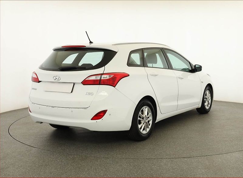 Hyundai i30 (2015) 1.6 MPI, ČR,1.maj, Serv.kniha - fotka 5 z 11