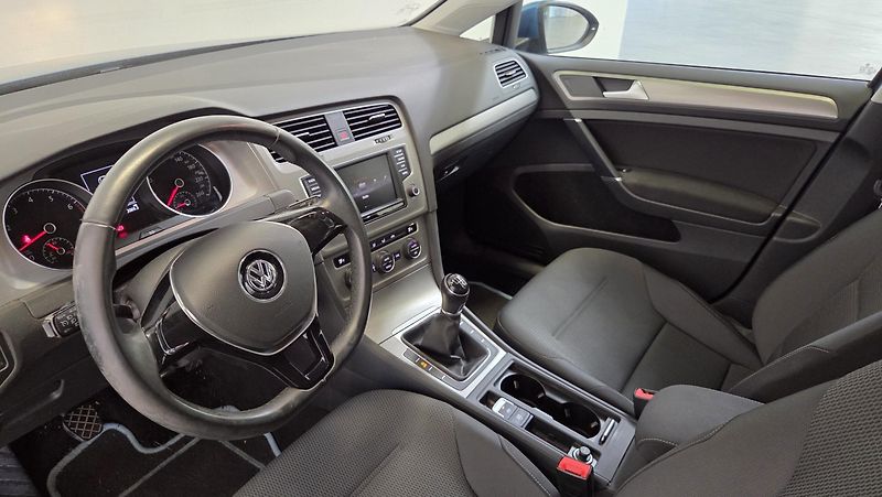 Volkswagen Golf - fotka 5 z 6