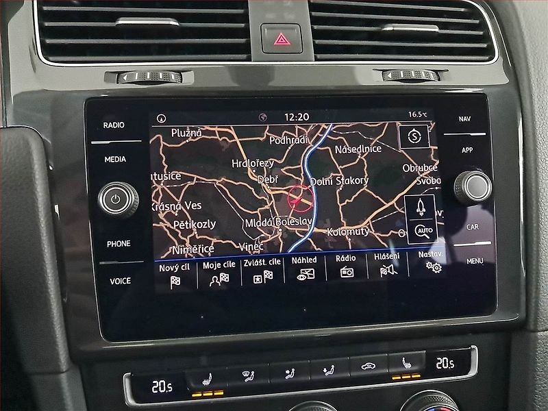 Volkswagen Golf (2020) 2.0 TDI, Navi, Tempomat - fotka 13 z 20