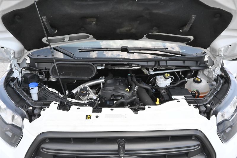 Ford Transit 2,0 TDCI 96kW L4H3 Trend Záruk - fotka 9 z 27