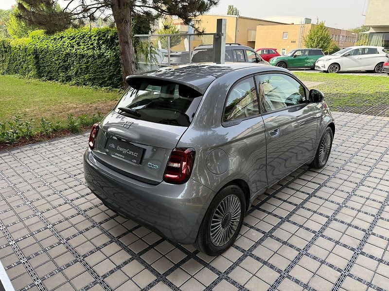 Fiat 500 ICON 42 kWh Kamera - fotka 33 z 35