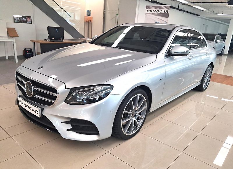 Mercedes-Benz Třídy E E 220d 4MATIC Sport Style, ČR - fotka 3 z 32