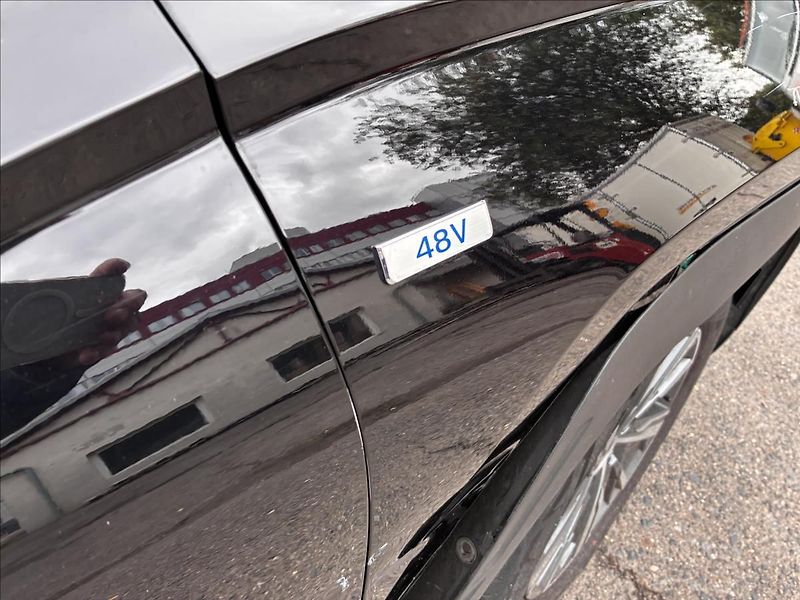 Hyundai Tucson 1.6 T-GDi HEV 48V Hybrid 4x4 - fotka 22 z 25
