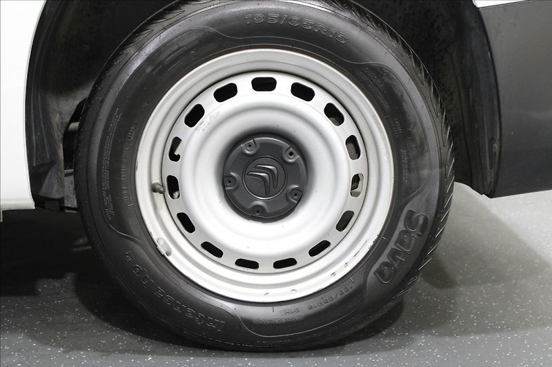 Citroën Berlingo 1,2 PureTech 1.majitel CZ - fotka 22 z 23