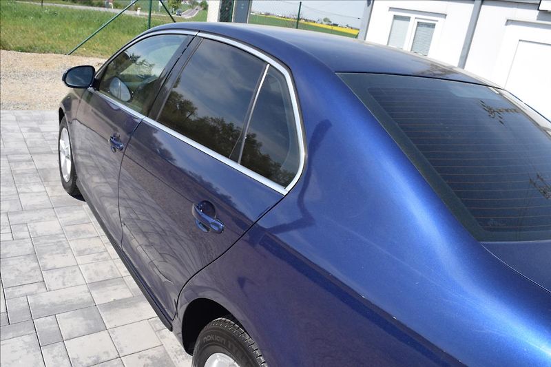 Volkswagen Jetta 1,9 TDI 77KW NOVÁ STK ALU - fotka 11 z 43