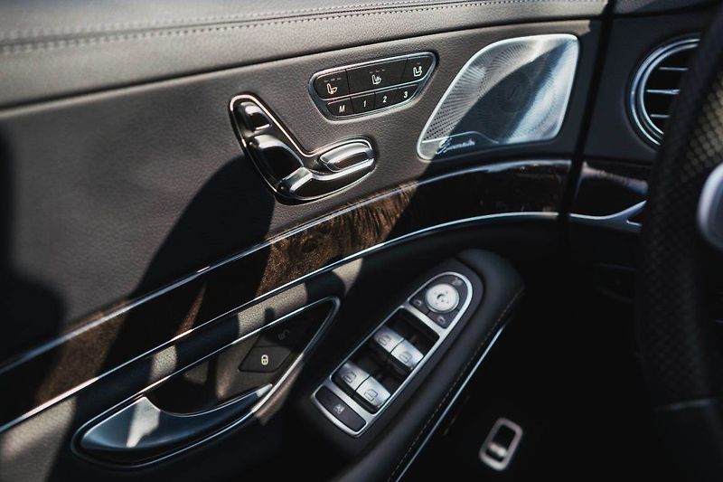 Mercedes-Benz Třídy S (2018) S 560 4MATIC L, S 560 4MATIC L - fotka 20 z 40