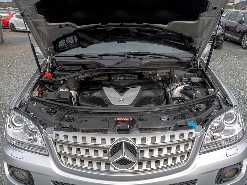 Mercedes-Benz Třídy M (2006) 350D 165KW 4Matic – KŮŽE - fotka 36 z 40