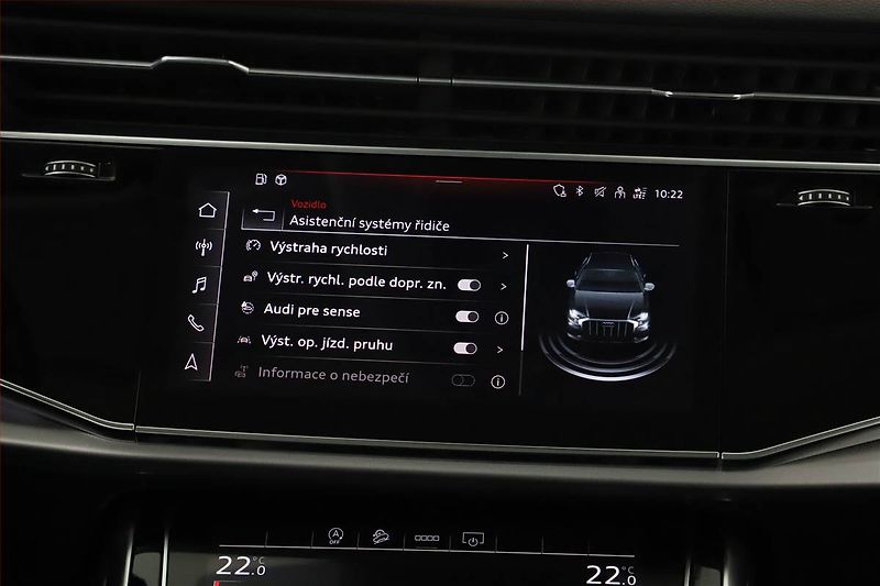 Audi Q8 (2023) 55 TFSI, Výhřev, Kamera - fotka 17 z 29