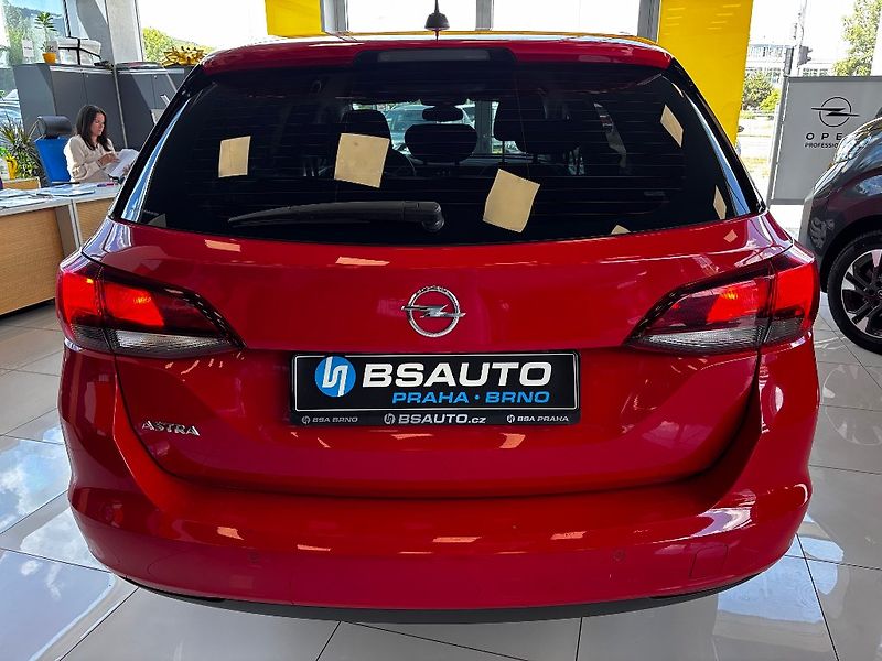 Opel Astra 1.4i 74KW 2017 - fotka 5 z 15